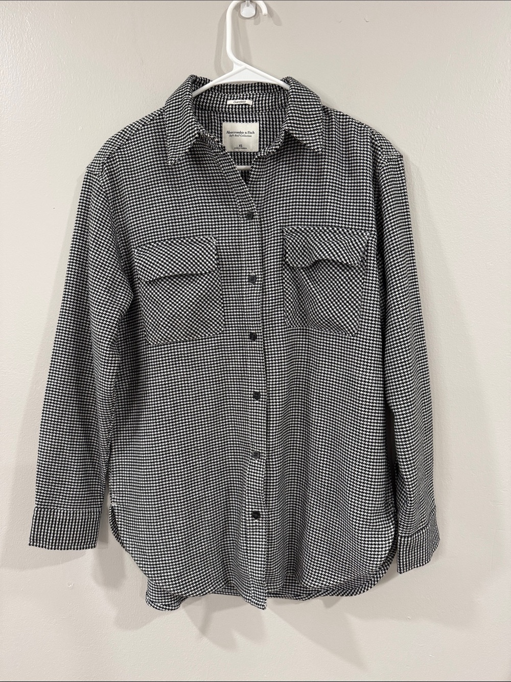 Abercrombie & Fitch Black and White Micro Check Button-Down Shirt shacket